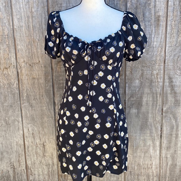 New BP Ditsy Floral Tie Front Minidress in Black White Daisy at Nordstrom Size M - Picture 4 of 8